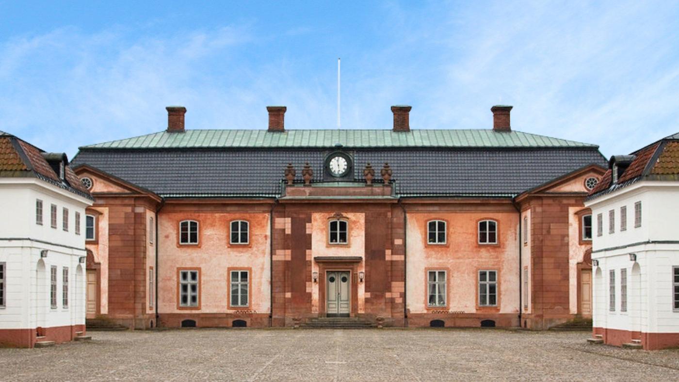 Övedsklosters slott och borggård